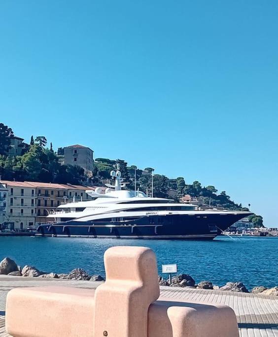 Sweet Liana Un Tuffo Nel Cuore Del Paese Porto Santo Stefano  Exteriér fotografie